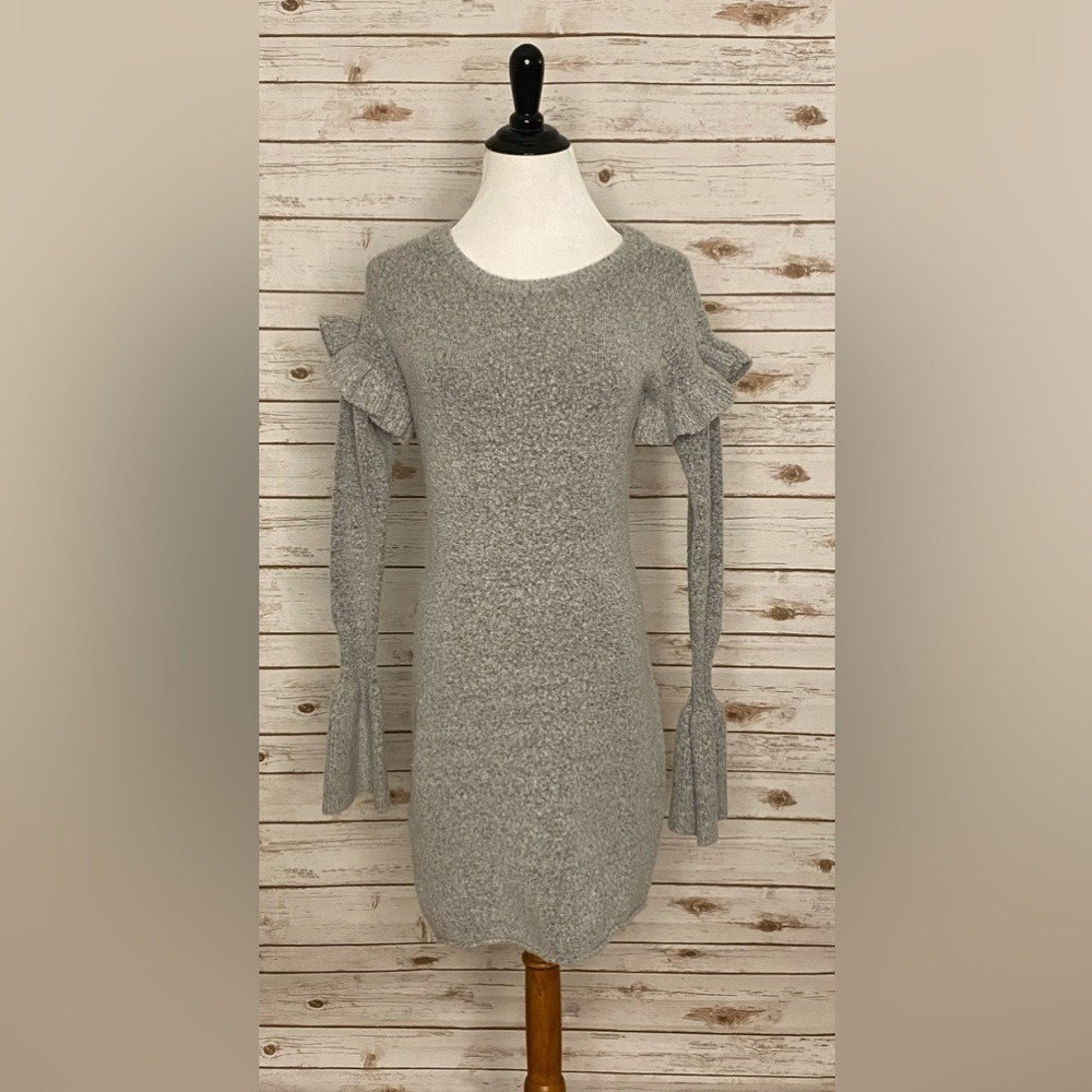 Romeo & Juliet Couture ruffle sleeve sweater dress